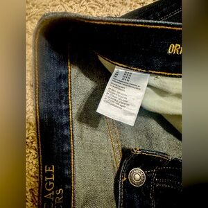 American Eagle men’s jeans